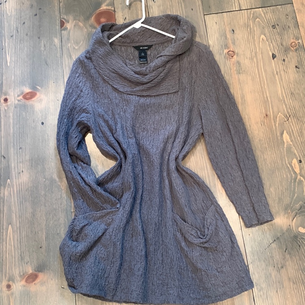 Womens gray tunic style top